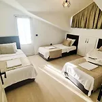 The Tulip Apartament