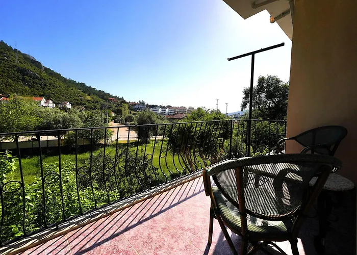 The Tulip Φετιγιέ