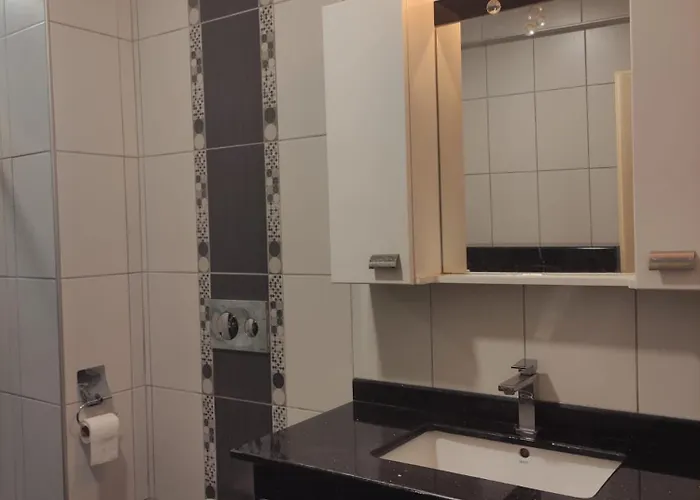 The Tulip Φετιγιέ